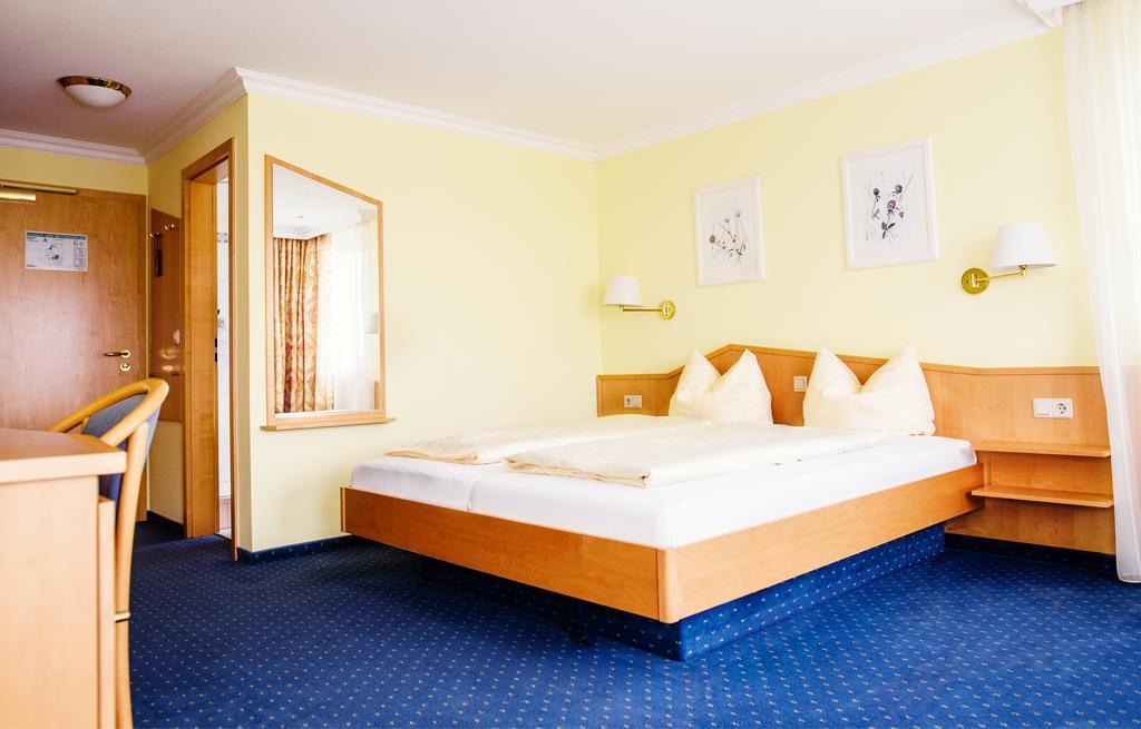 Sporthotel Schoenblick メーアスブルク エクステリア 写真